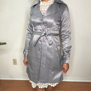 RUNWAY Women's Babydoll Silver Trench Coat Sz M